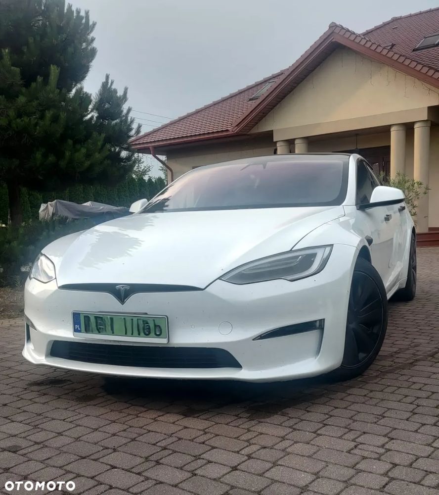 Tesla Model S - 13