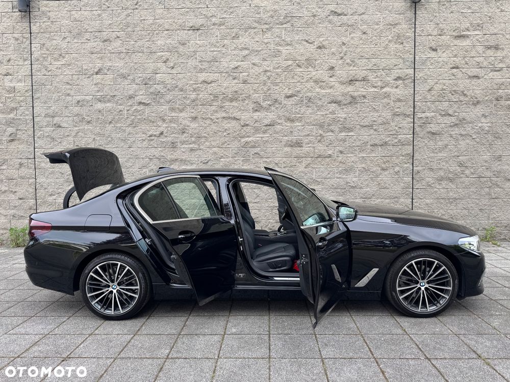 BMW Seria 5 518d Luxury Line - 38