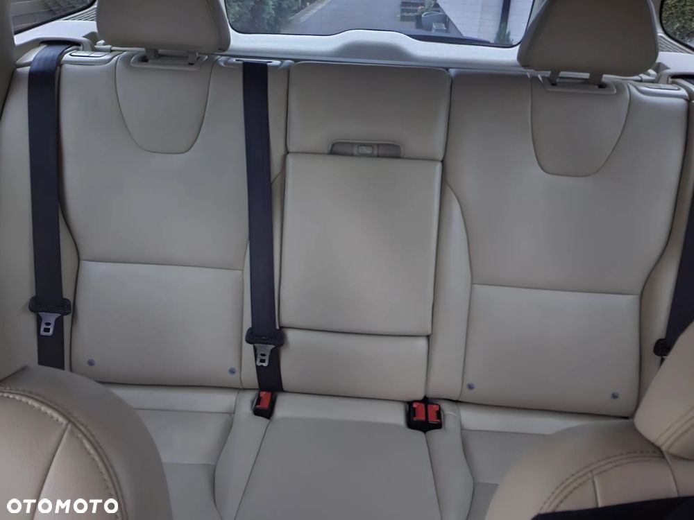 Volvo XC 60 D4 AWD Summum - 23