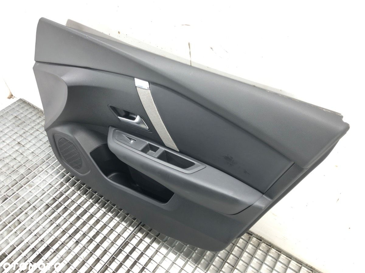 BOCZEK DRZWI PRAWY PRZÓD - 217.00 PLN - CITROEN C4 III (BA_, BB_, BC_) 2020 - 2022 1.2 PureTech 130 - 2