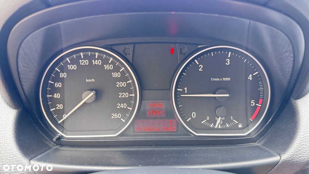 BMW Seria 1 120d - 23