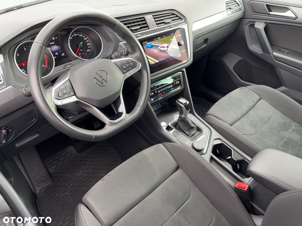Volkswagen Tiguan - 16