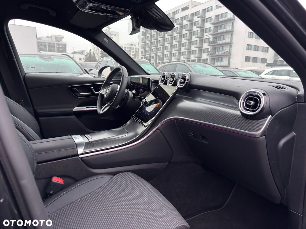 Mercedes-Benz GLC - 22