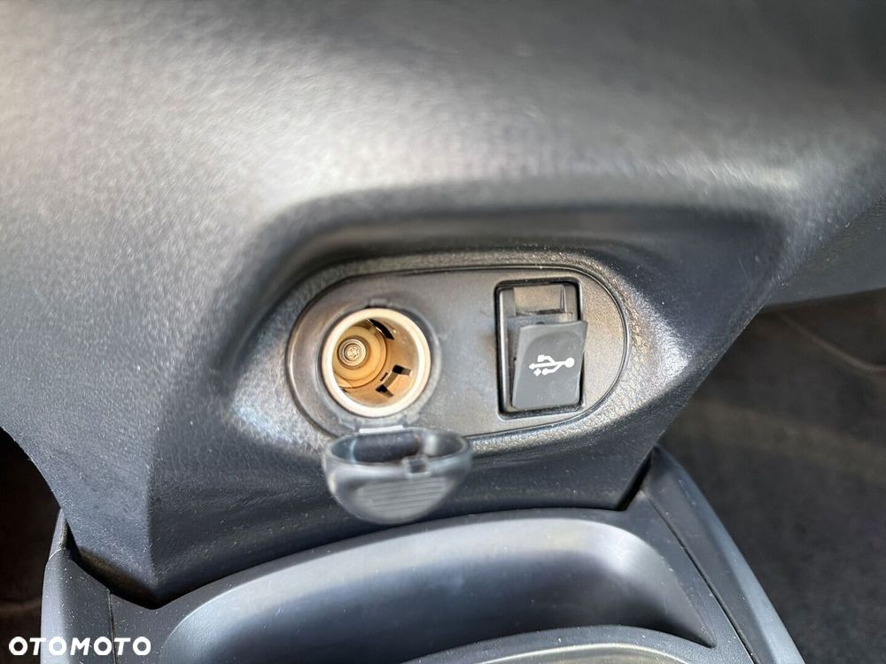 Toyota Yaris 1.5 Premium CVT - 19