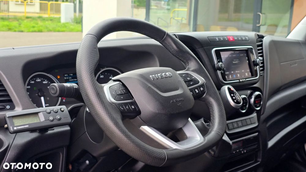 Iveco ❗️❗️DAILY 3.0 180KM 50C18 ❗️❗️ZABUDOWA IGLOOCAR 10 PALET / MROŹNIA -32 +32 / AGREGAT THERMOKING V300 MAX / AUTOMAT HI-MATIC / LAKIER METALIC / NAWIGACJA / TEMPOMAT ADAPTACYJNY / PODUSZKI PNEUMATYCZNE / GRUBA ŚCIANKA / WERSJA WZMOCNIONA / SALON POLSKA / FULL LED / MAKSYMALNA DOSTĘPNA OPCJA WYPOSAŻENIA❗❗ STAN - JAK NOWY ❗️ - 33