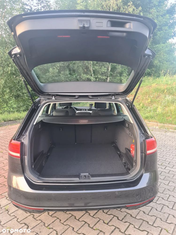 Volkswagen Passat Variant 2.0 TDI SCR DSG Business - 4
