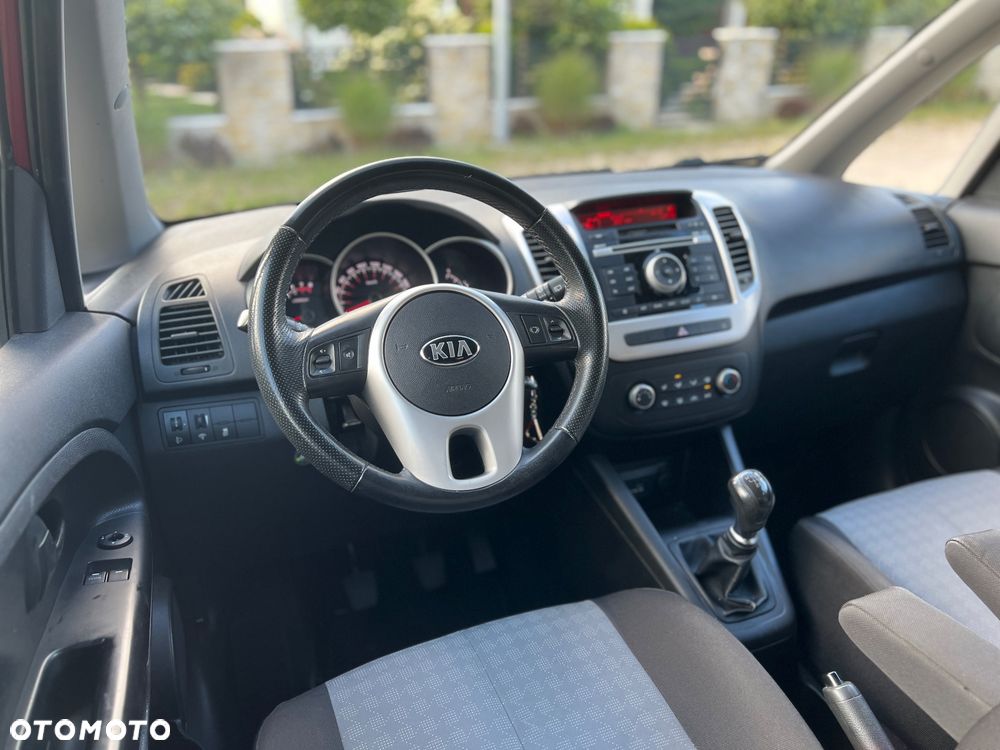 Kia Venga - 5