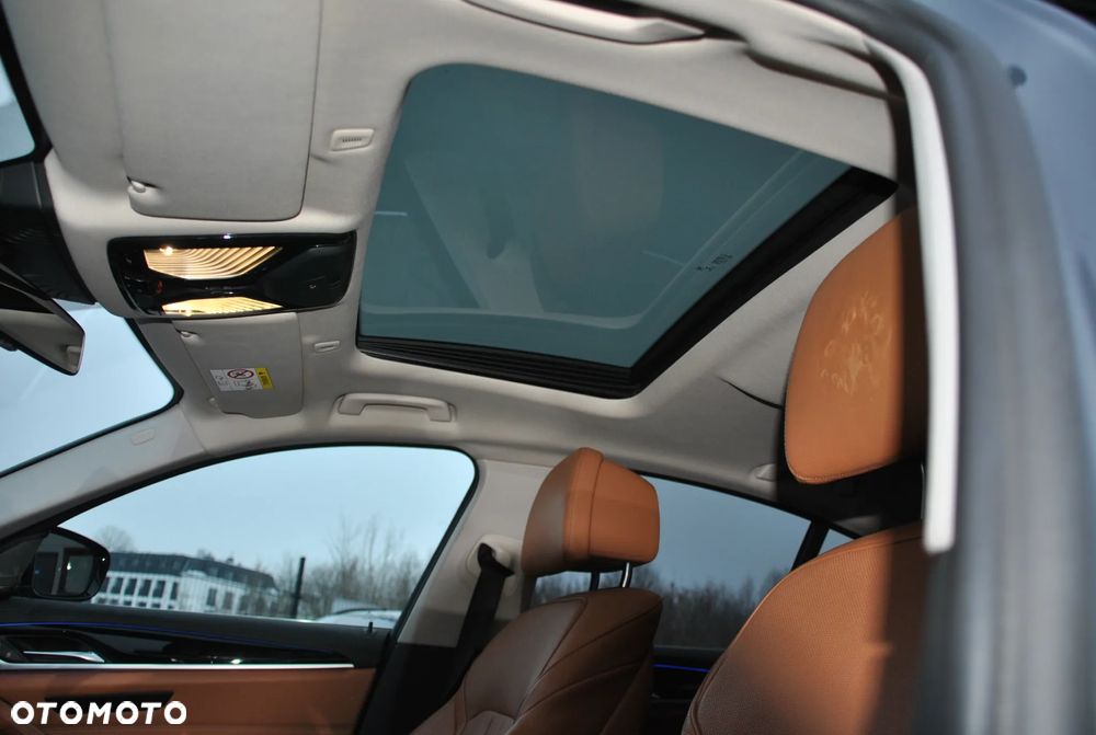 BMW Seria 5 520d Efficient Dynamics Luxury Line sport - 11