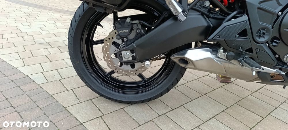 Kawasaki Versys 650 - 23