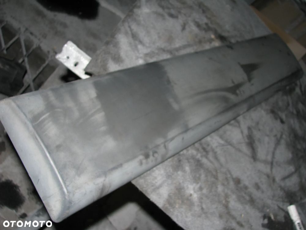 TRAFIC VIVARO II LISTWA BOCZNA PRAWA 8200036075 - 2