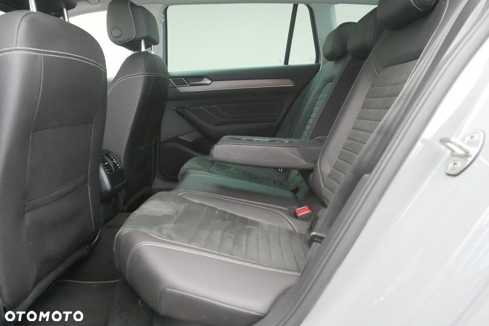 Volkswagen Passat Variant 2.0 TSI Elegance DSG - 15