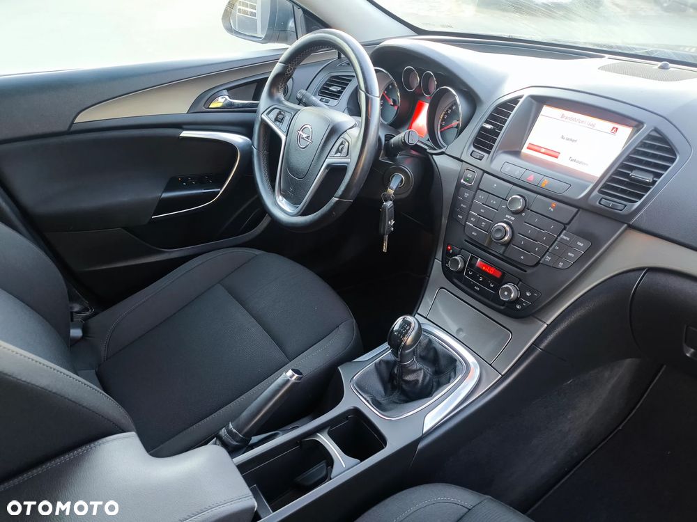 Opel Insignia - 8