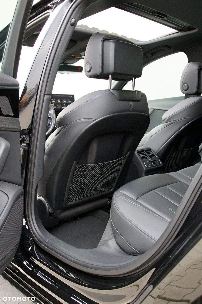 Audi A4 Limousine - 32