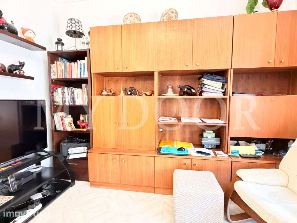 Apartamento T1 em Moscavide - 1º andar c/ Pequeno Espaço Exterior - Grande imagem: 3/31