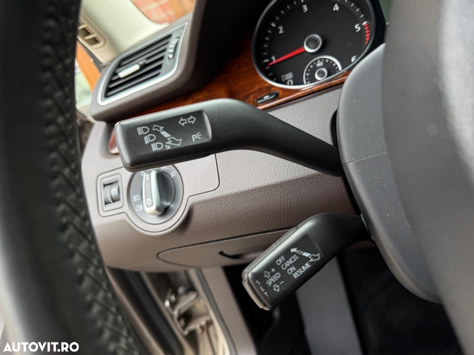 Volkswagen Passat Variant 2.0 TDI BlueMotion Technology Highline DSG - 19