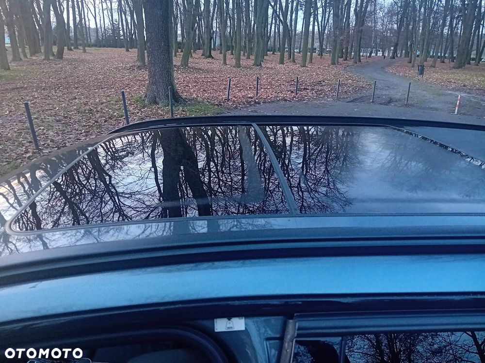 BMW Seria 3 320d Efficient Dynamics Sport Line shadow - 12