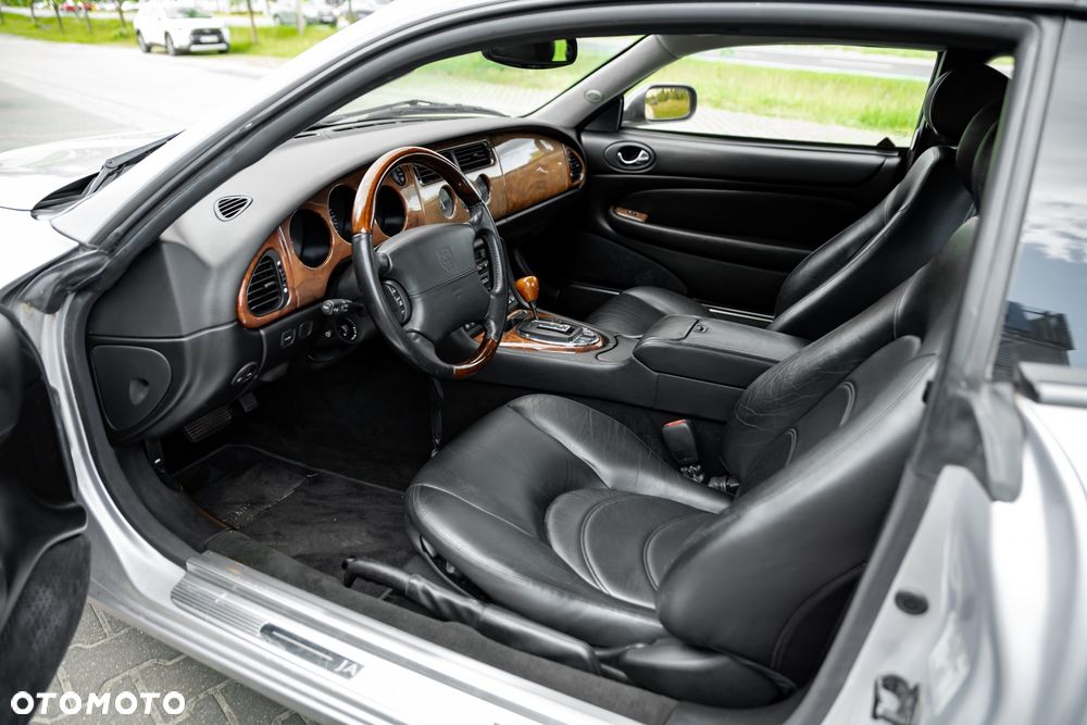 Jaguar XK8 2001