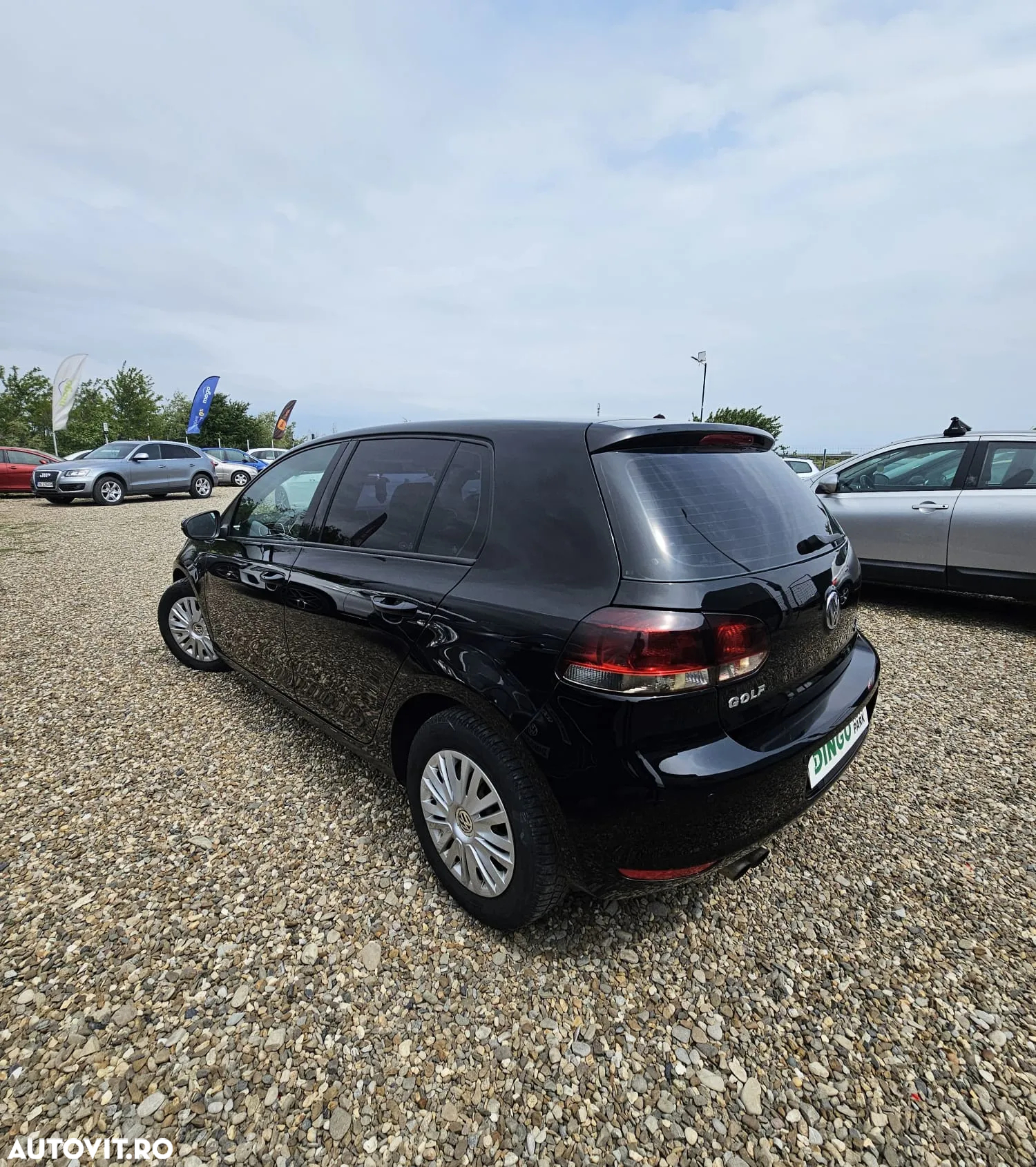 Volkswagen Golf - 11