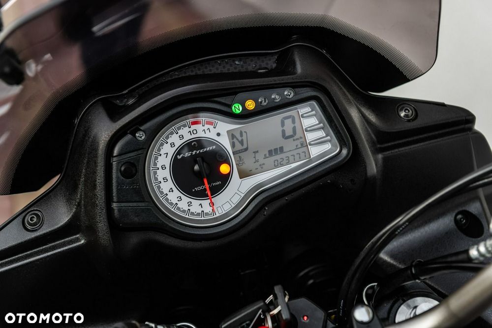 Suzuki DL - 8