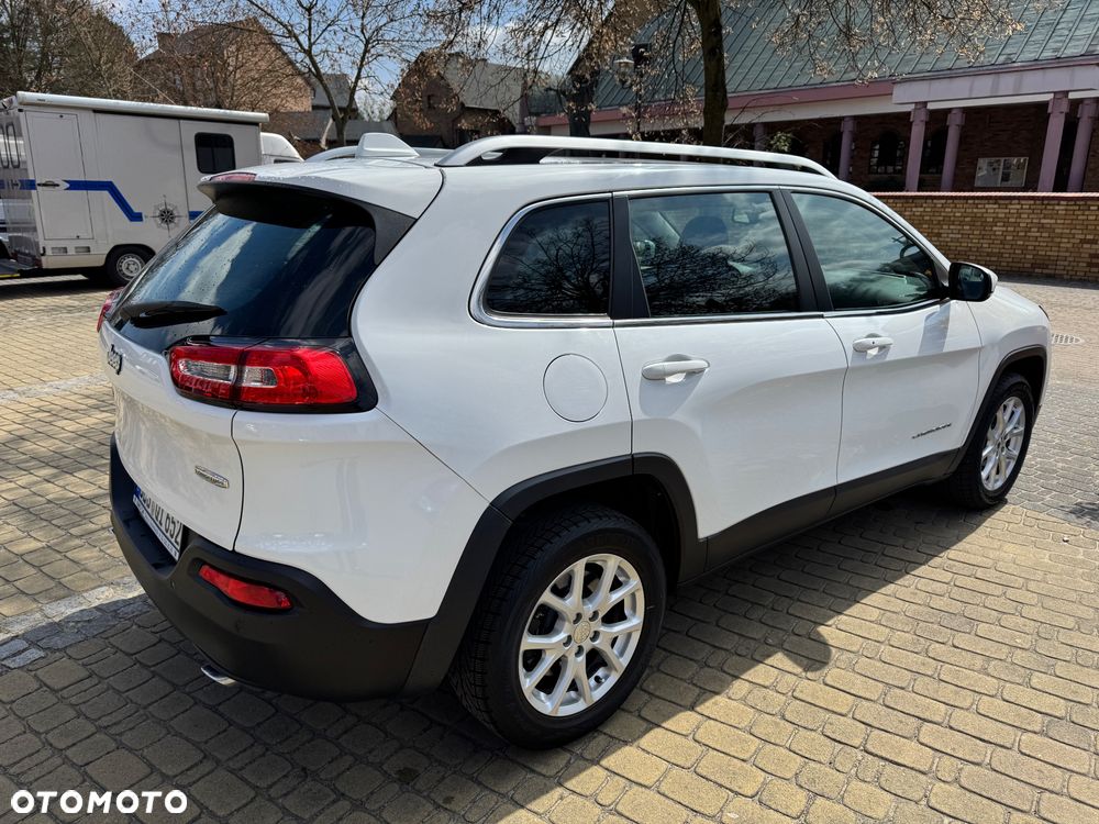 Jeep Cherokee - 13