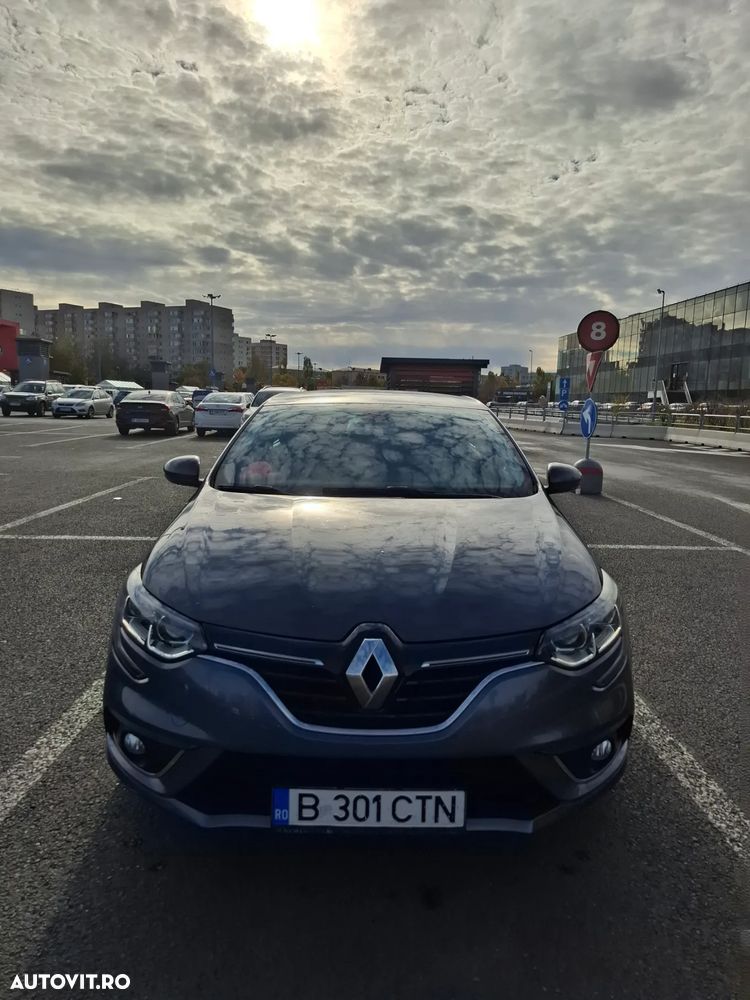 Renault Megane TCe Zen - 6