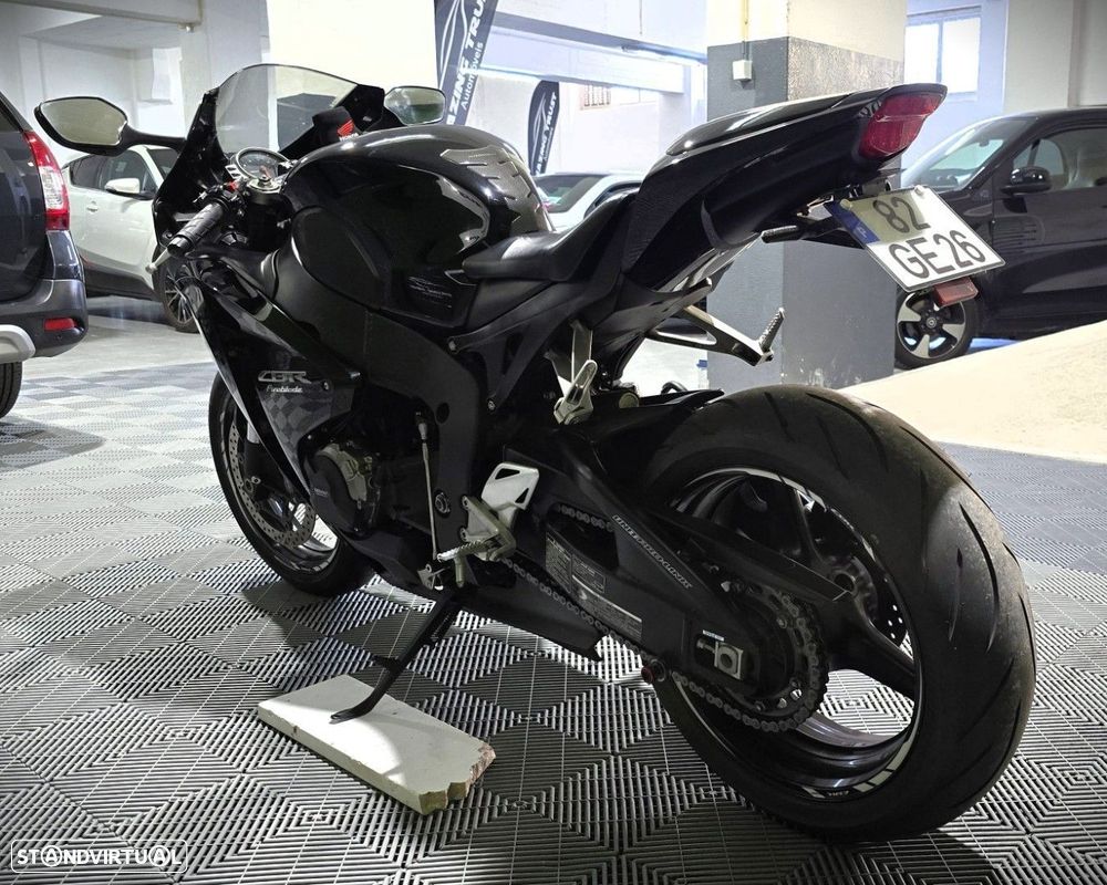 Honda CBR 1000 RR Fireblade - 6