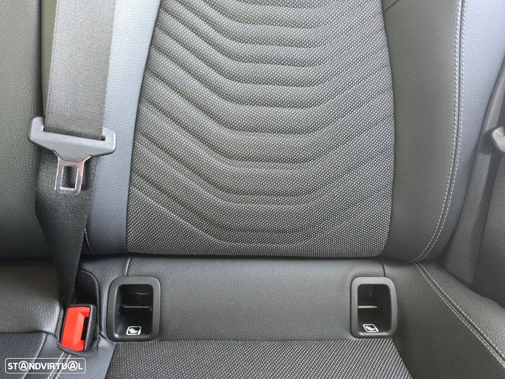 Mercedes-Benz A 180 d Style Plus - 25