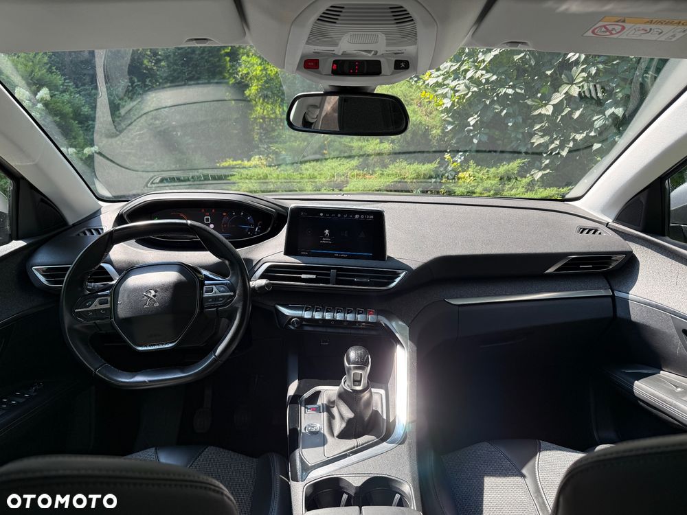 Peugeot 3008 1.5 BlueHDi Allure S&S - 16