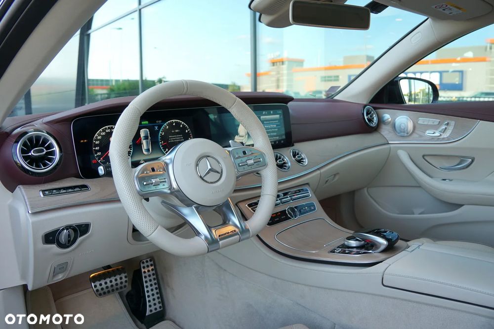 Mercedes-Benz Klasa E AMG 53 4-Matic+ 9G-TRONIC - 15