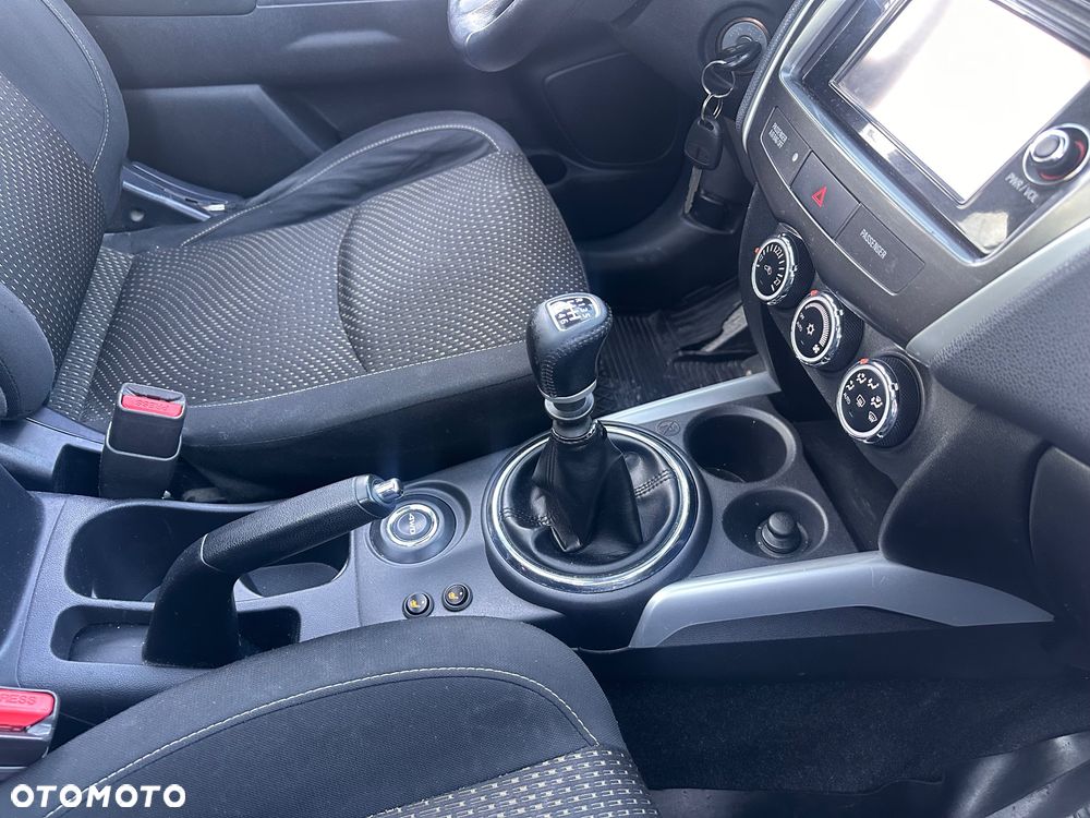 Mitsubishi ASX 1.8 DI-D 4WD Instyle - 28