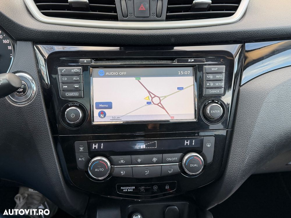 Nissan Qashqai 1.6 DCI N-Connecta - 17