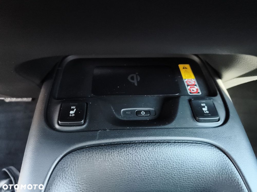 Toyota Corolla 1.8 Hybrid Style - 24