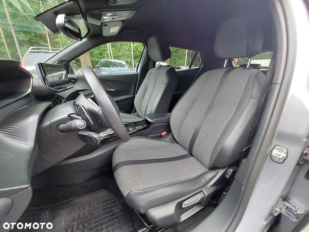 Peugeot 2008 1.2 PureTech Allure S&S EAT8 - 11