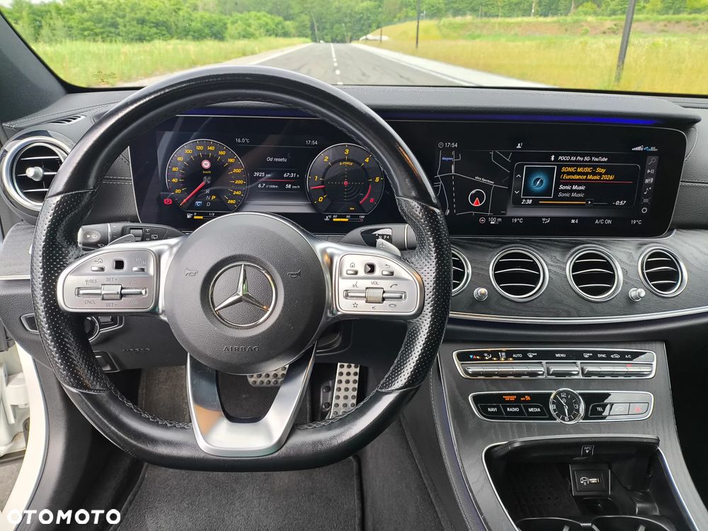Mercedes-Benz Klasa E 400 d 4-Matic 9G-TRONIC - 17