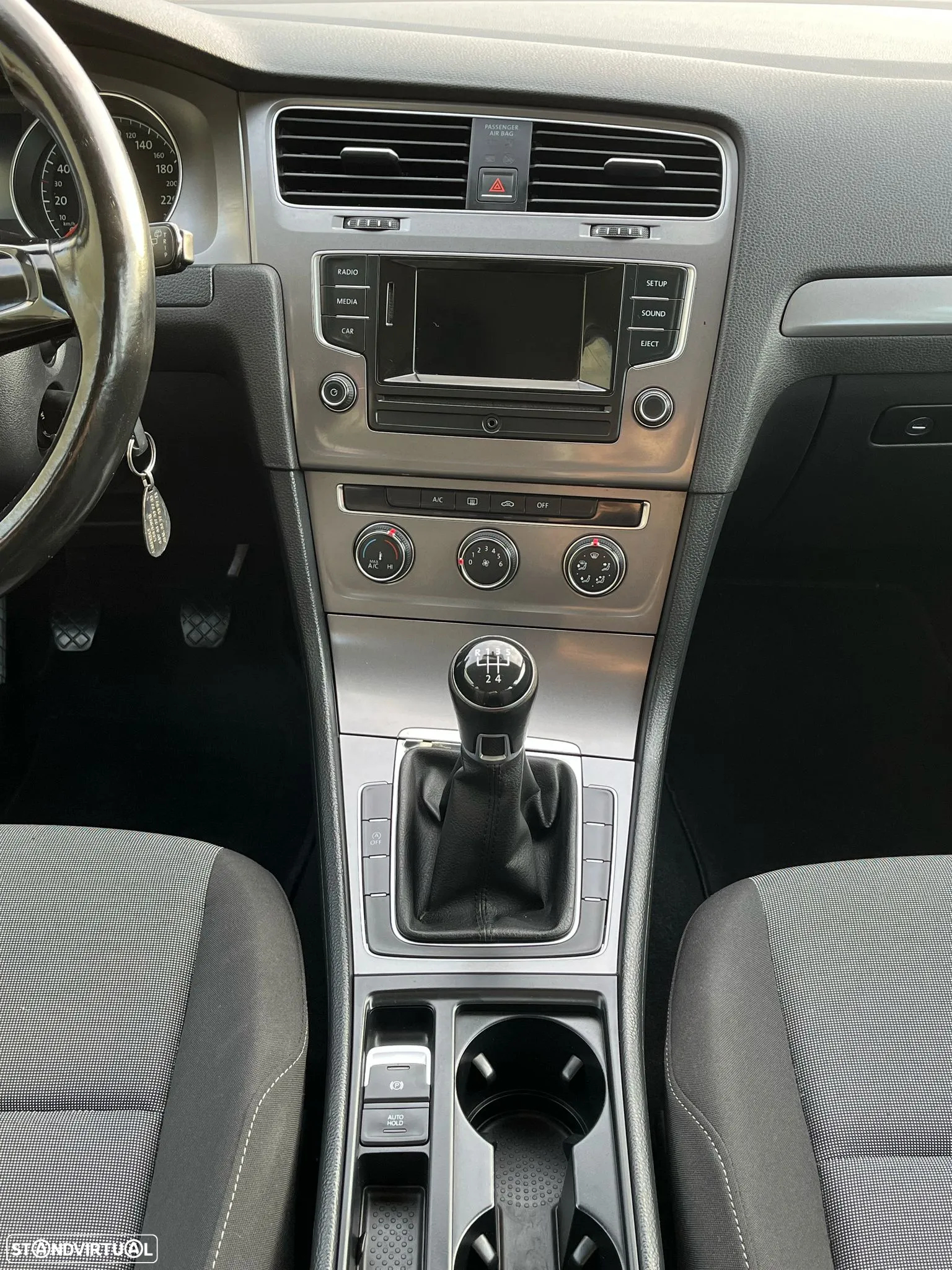VW Golf 1.6 TDI 4Motion BlueMotion Comfortline - 8