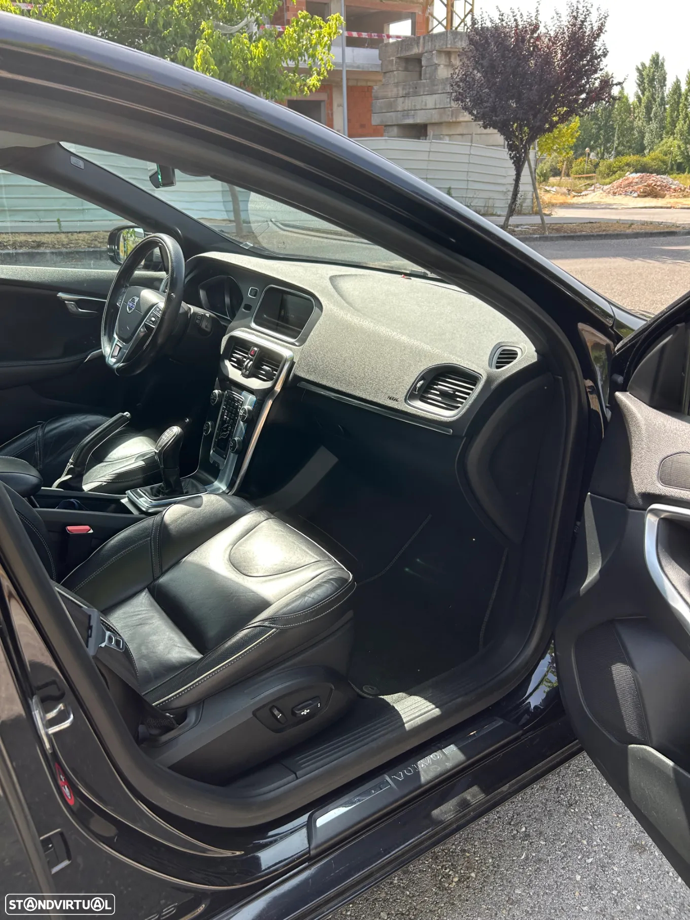 Volvo V40 1.6 D2 R-Design - 18