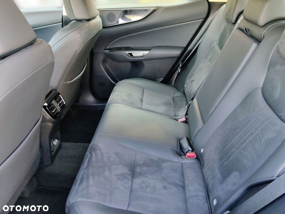 Lexus NX 350h Elegance 2WD - 18
