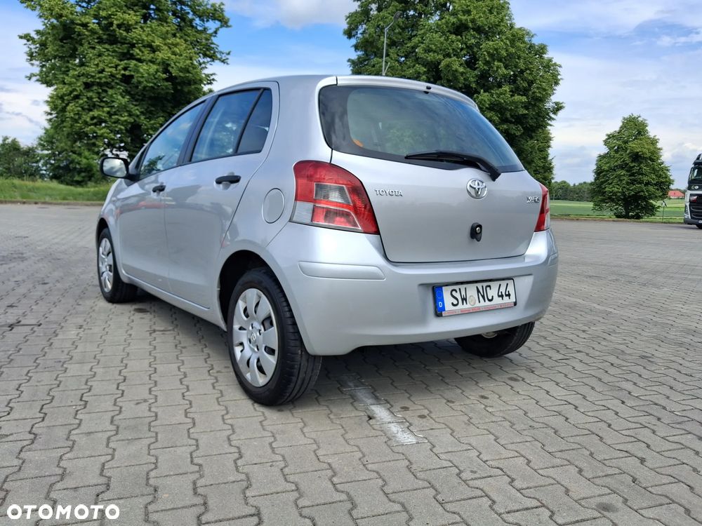 Toyota Yaris 1.0 VVT-i - 5
