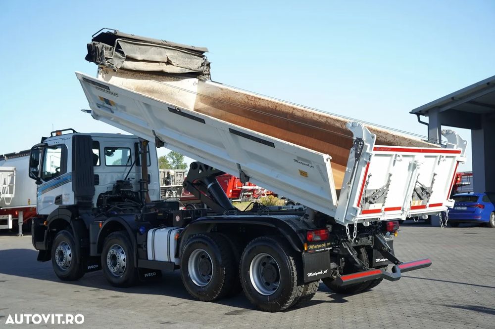 Iveco X-WAY 480 / 8X4 / BASCULATOR DUBLU / BANCĂ LATERALĂ HIDRODOXICĂ / PERDĂ ELECTRICĂ / ANVELOPE 100% / - 4