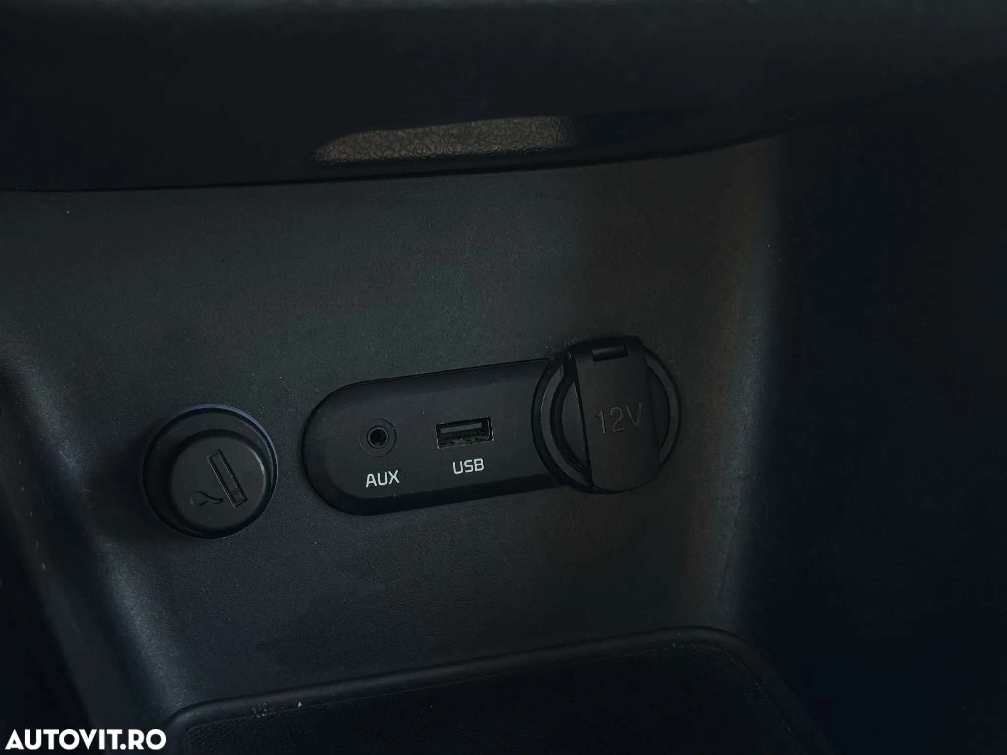 Kia Ceed - 33