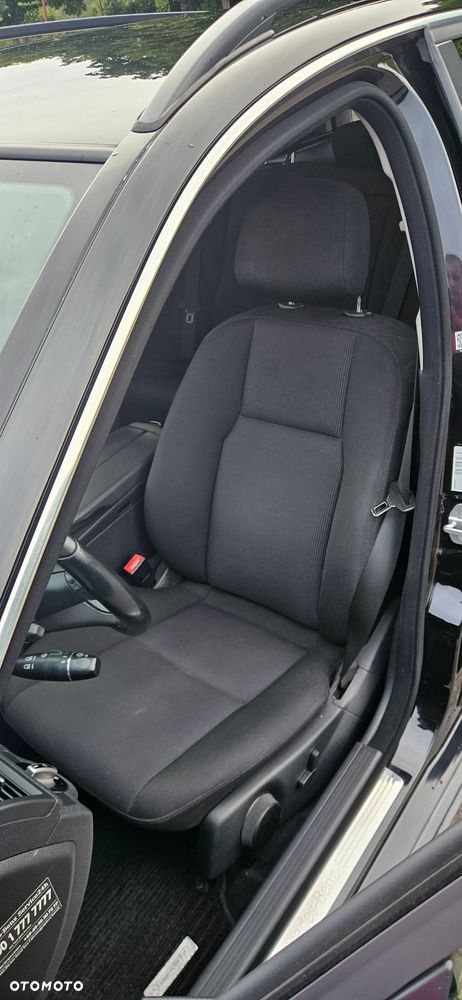 Mercedes-Benz Klasa C 180 CGI Automatik BlueEFFICIENCY - 25