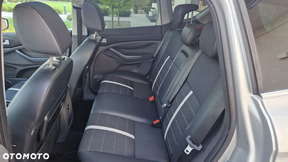 Ford Kuga 2.0 TDCi 4x4 Titanium - 14