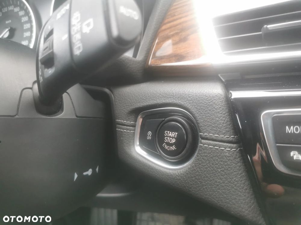 BMW Seria 2 220d xDrive Sport-Aut Luxury Line - 24