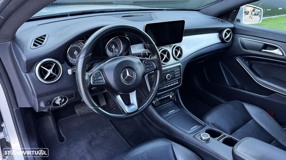 Mercedes-Benz CLA 220 Shooting Brake (CDI) d 7G-DCT Urban - 12