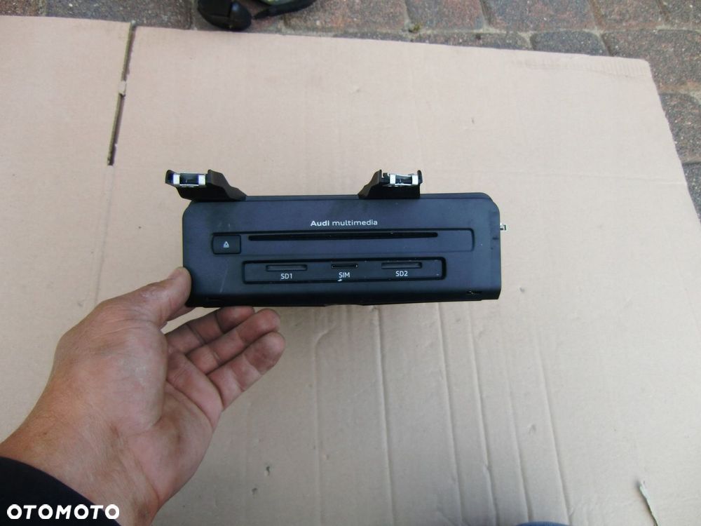 AUDI A4 B9 CZYTNIK MULTIMEDIA 8W0035036B - 1