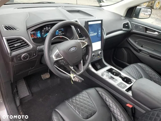 Ford Edge - 8