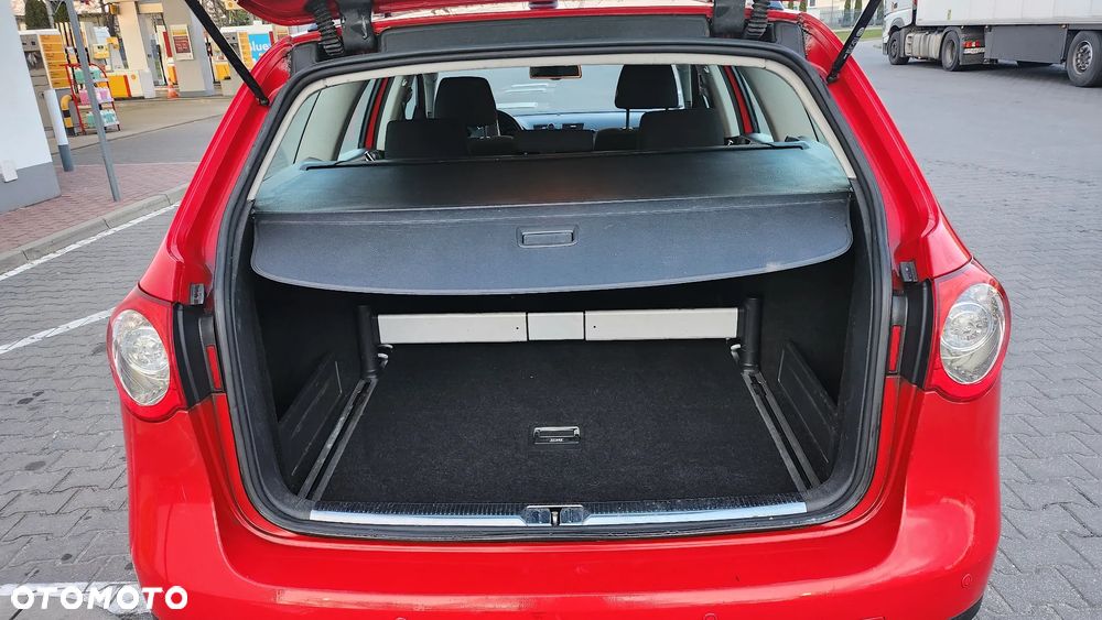 Volkswagen Passat 2.0 TDI DPF Trendline - 6