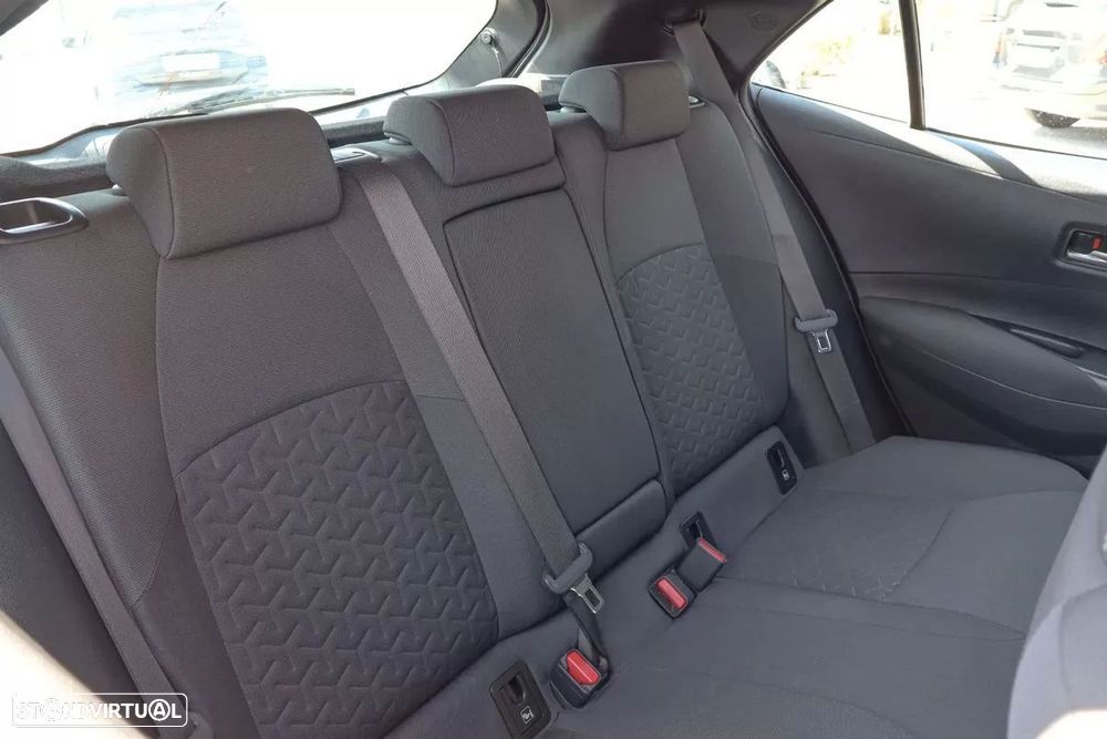 Toyota Corolla 1.8 Hybrid Comfort - 18