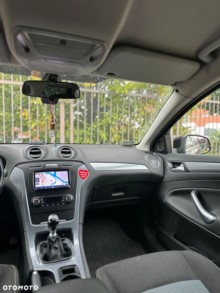 Ford Mondeo - 12