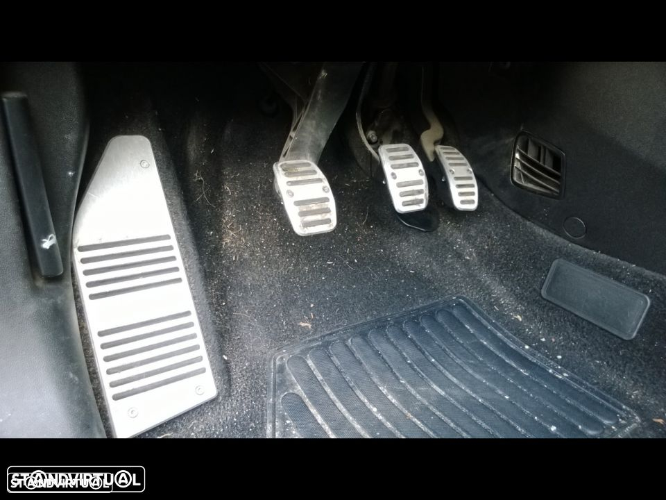 Traseira / Frente /Interior Fiat Bravo 2011 T-Jet - 5